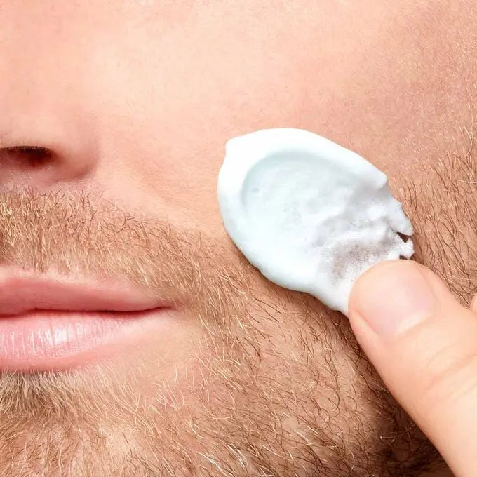 ClarinsMen Smooth Shave Foaming Gel - Moisturizing Shaving Foam for Men