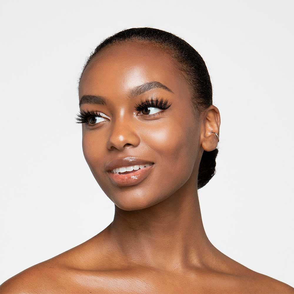 IS02_extra_002 "I-ENVY So Plumped Strip Lashes, additional product view 2."