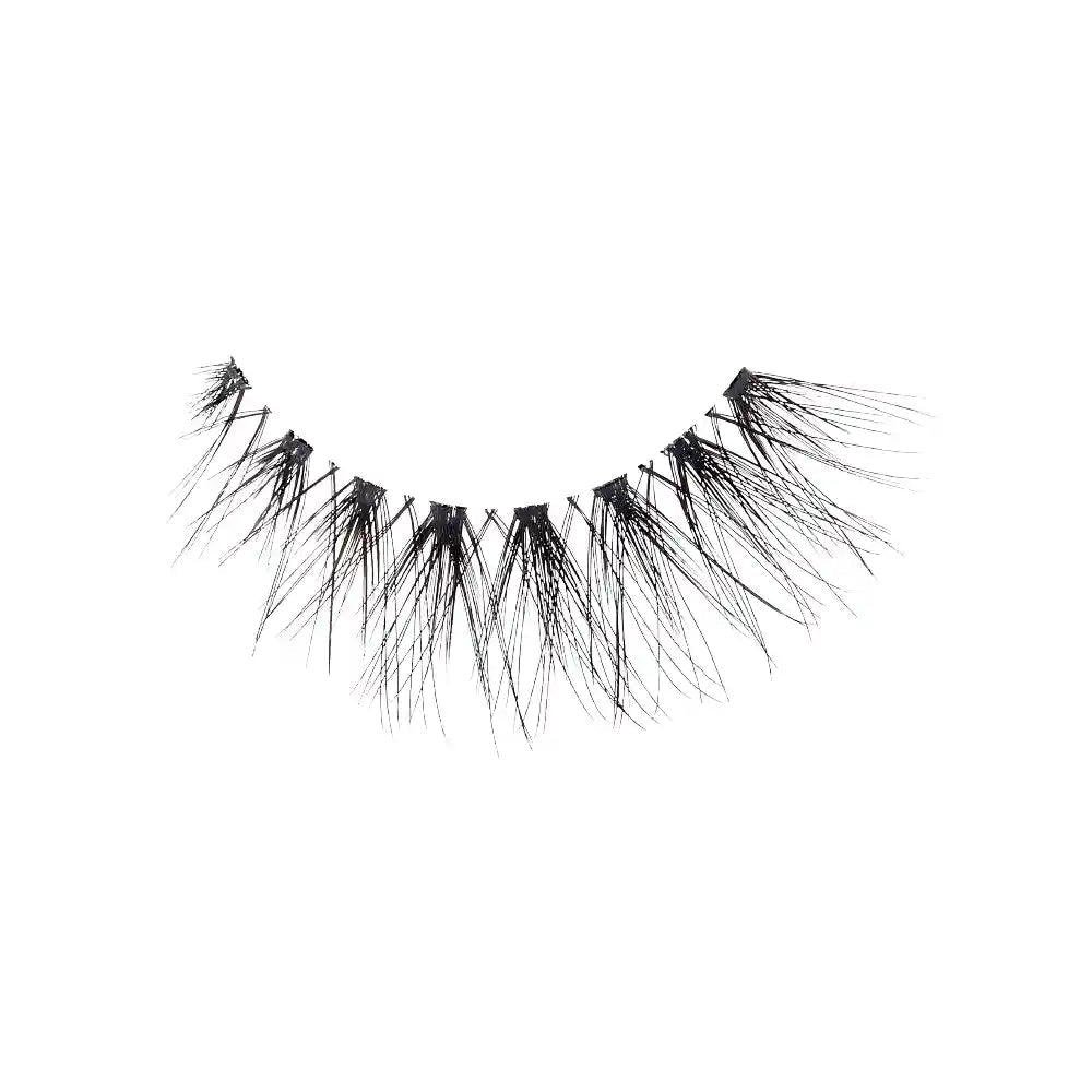 ITC06_extra_002 "I-ENVY Classic Timeless Wispy Strip Lashes, additional product view 2."