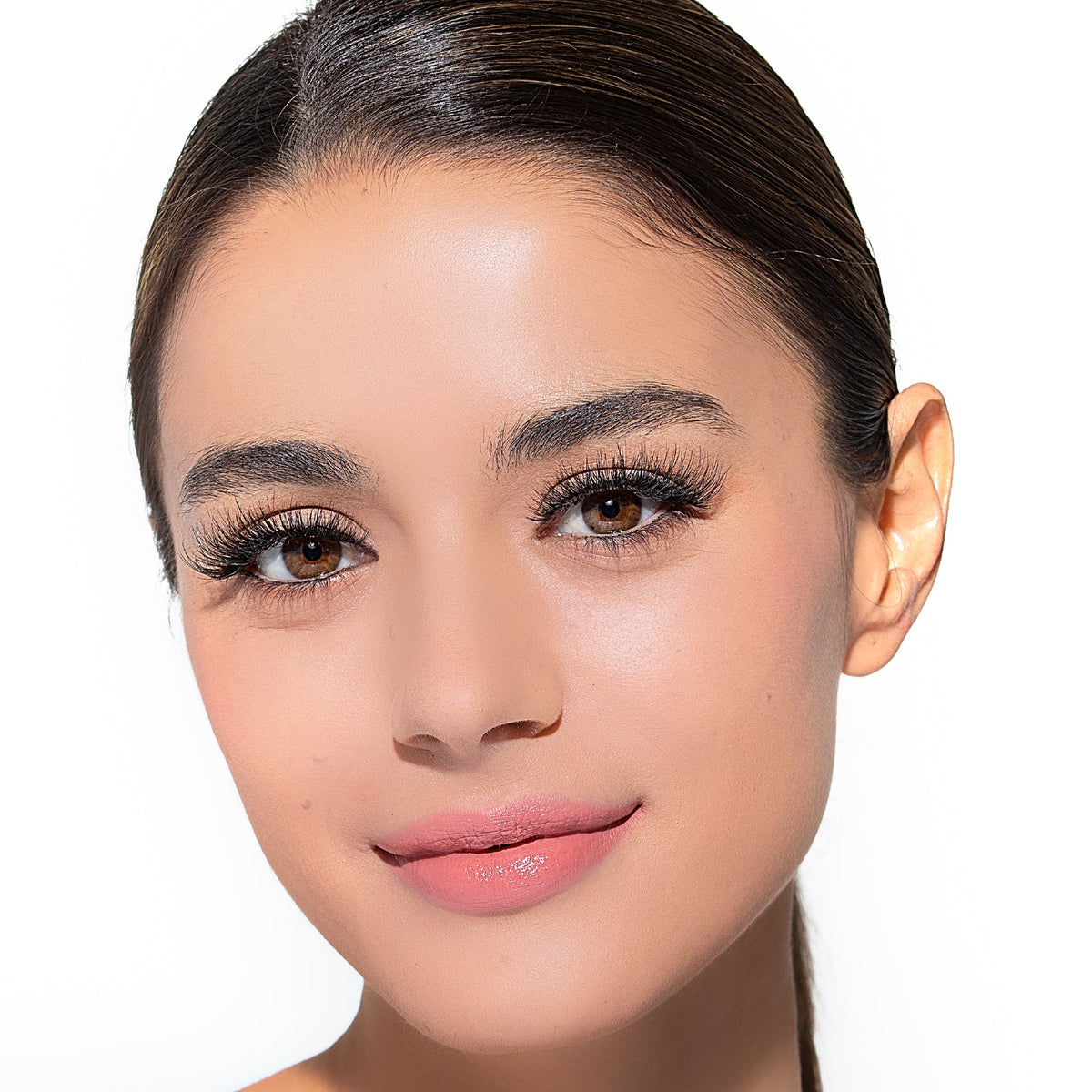 VRS02_extra_002 "VLuxe By iENVY Royal Muse Strip Lashes product view."