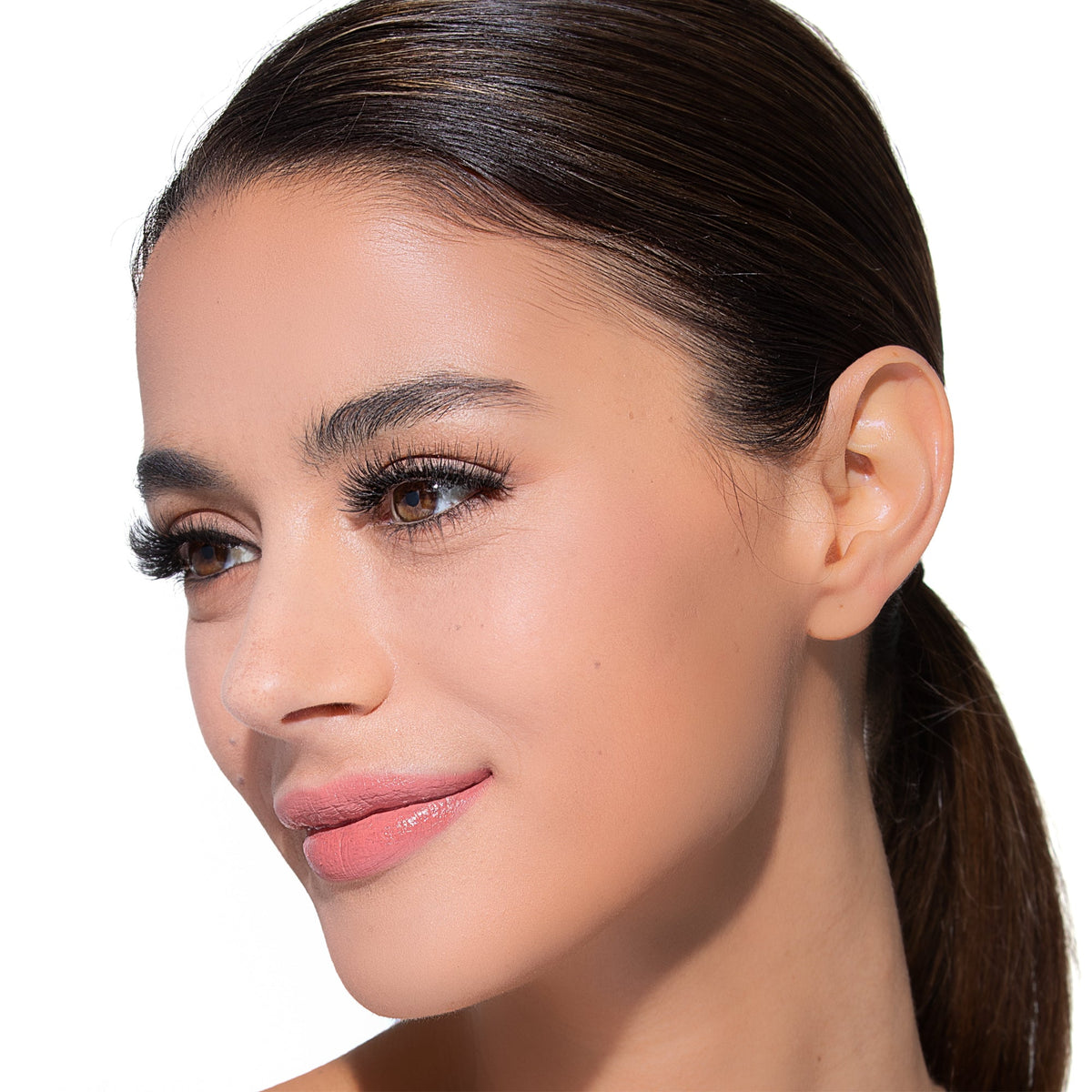 VRS02_extra_001 "VLuxe By iENVY Royal Muse Strip Lashes product view."