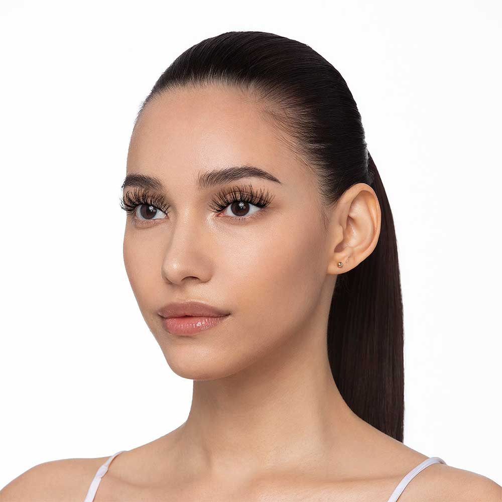 KMEI02_extra_001 "I-ENVY Matte 3D Strip Lashes, additional product view 1."