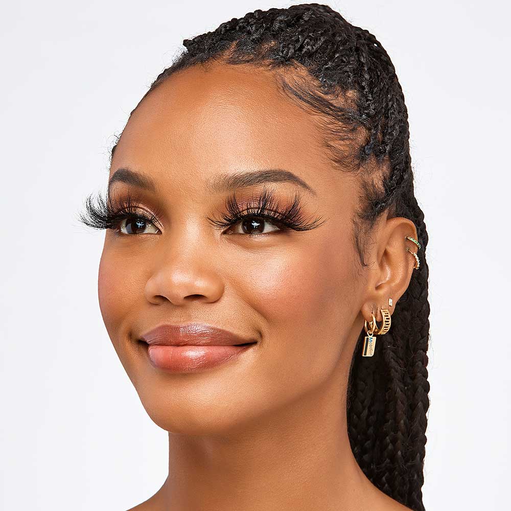 KMIN07_extra_001 "I-ENVY Luxury Mink Strip Lashes (25mm) in #07, additional product view 1."