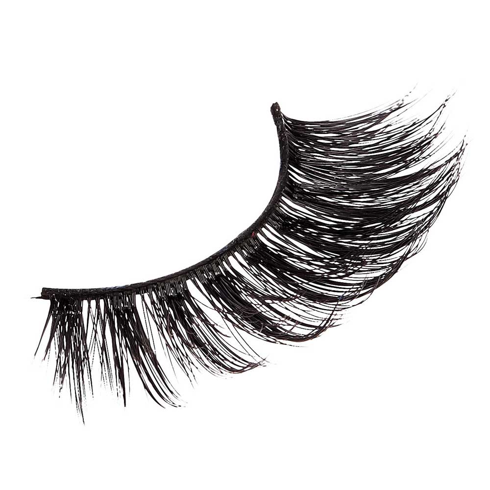 KPEI21_extra_002 "I-ENVY 3D Glam Strip Lashes, additional product view 2."