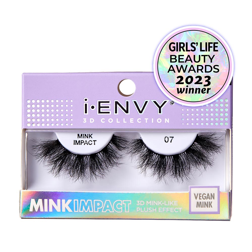 MIP07_main "A single false eyelash. The eyelash is thick and voluminous, with a dramatic, wispy design. The individual lashes are densely packed at the base and taper off into finer, more delicate tips. The overall shape of the eyelash is curved to fit the natural contour of the eye. The color of the eyelash is black, giving it a bold and striking appearance."