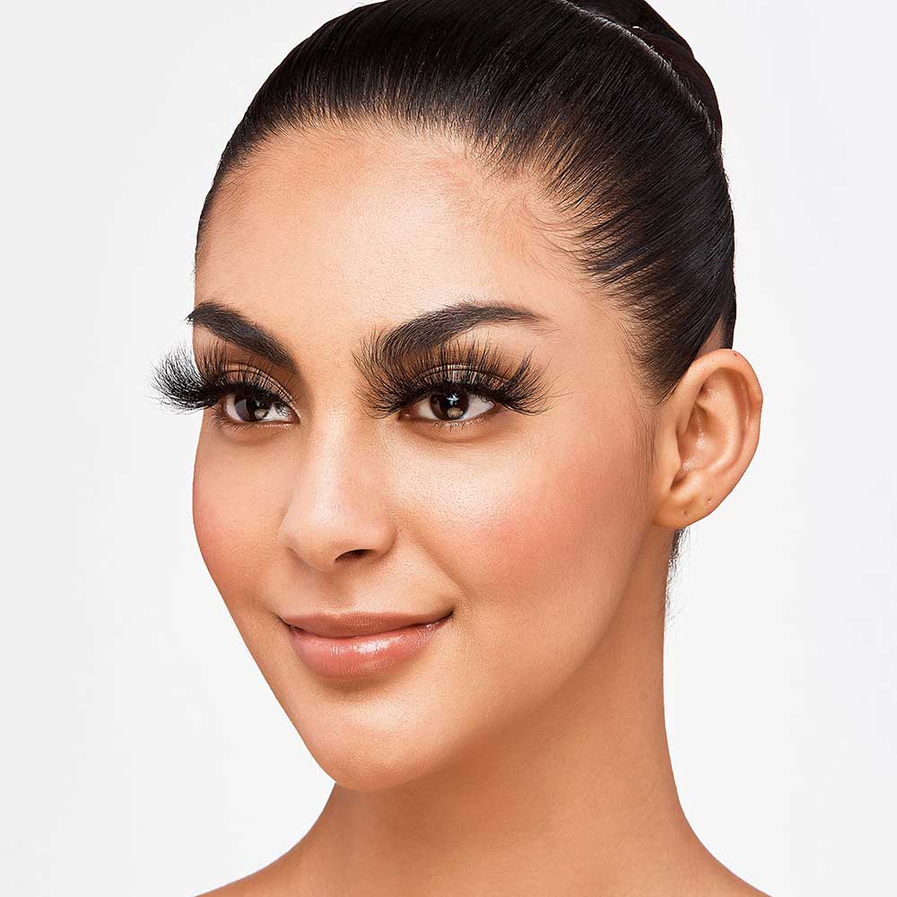 VLEC07_extra_001 "VLuxe By i•ENVY Real Mink Strip Lashes, additional product view 1."