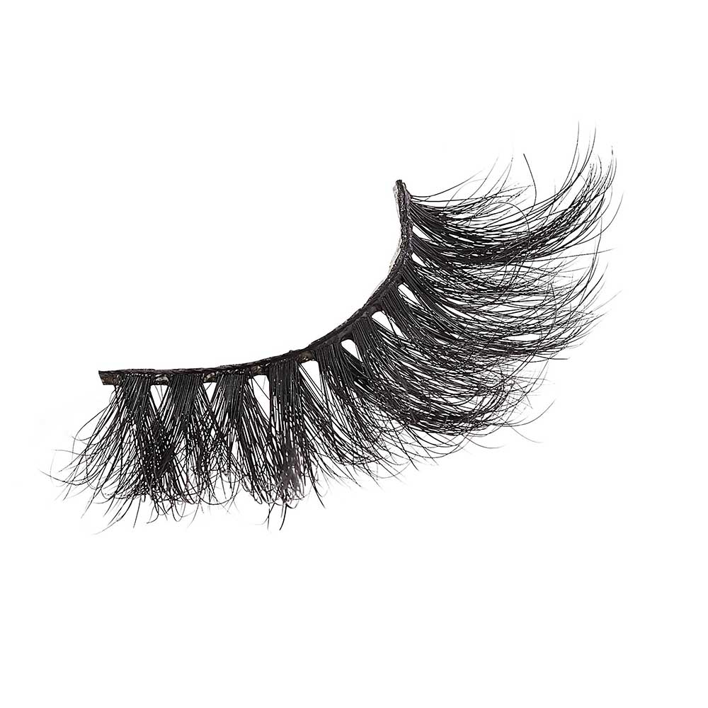 VLEC11_extra_004 "VLuxe By i•ENVY Real Mink Strip Lashes, additional product view 4."