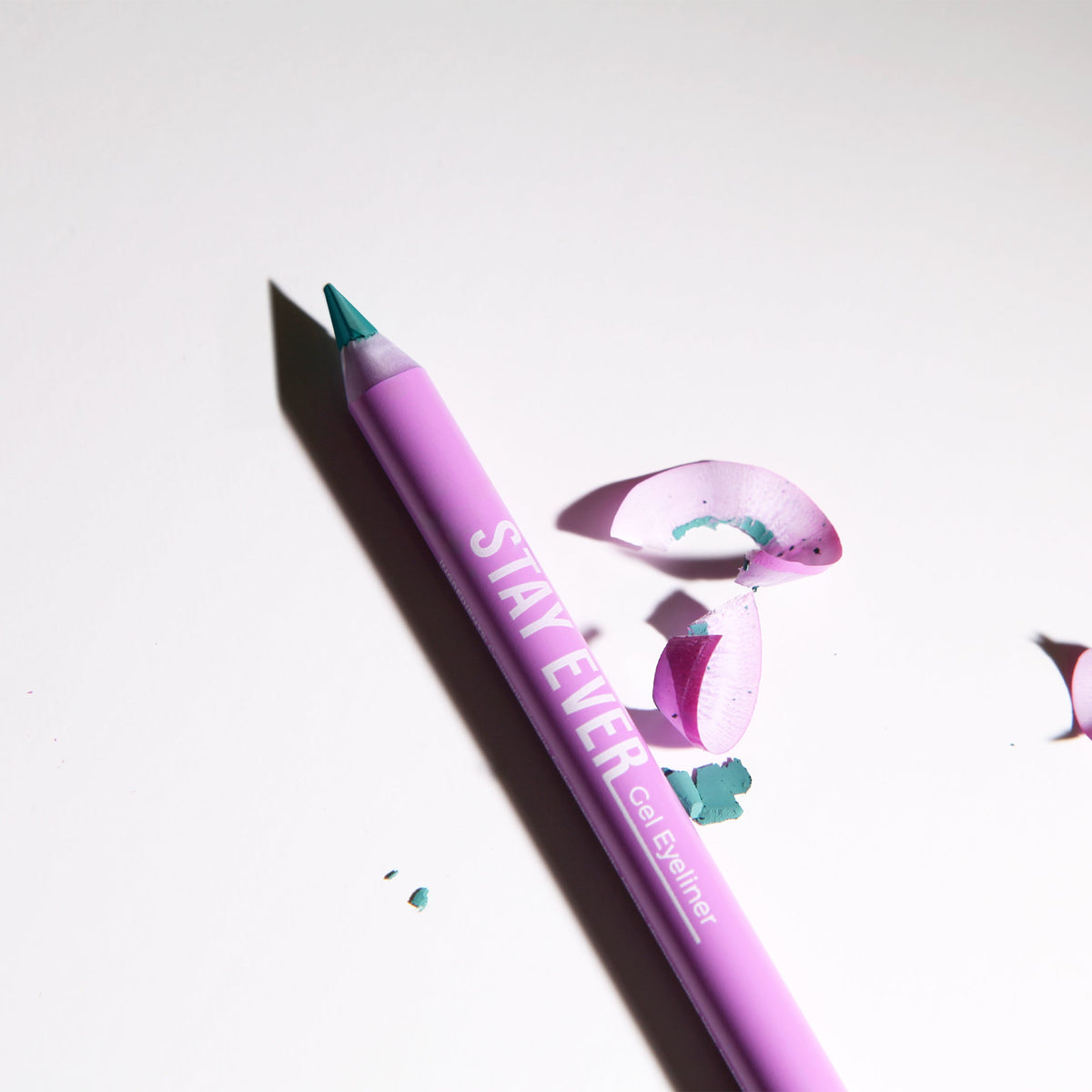 Nicka K Stay Ever eye liner pencil tip with shavings