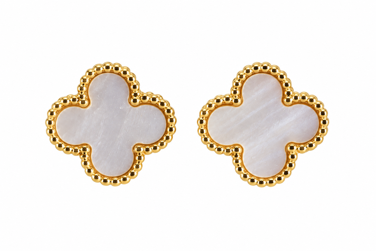 The One gold-tone clover stud earrings, design 03 (CVEG03)