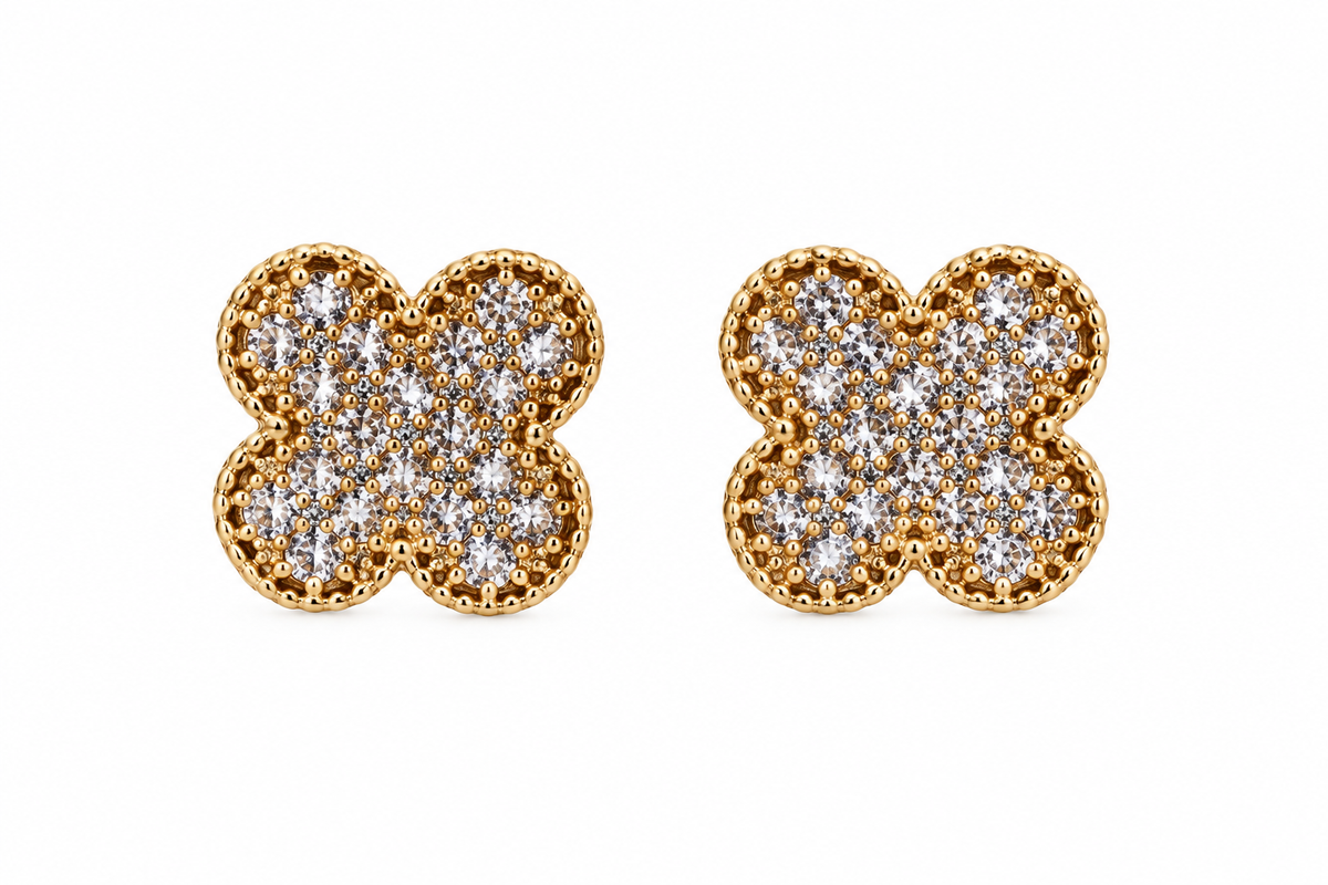 The One gold-tone clover stud earrings, design 06 (CVEG06)